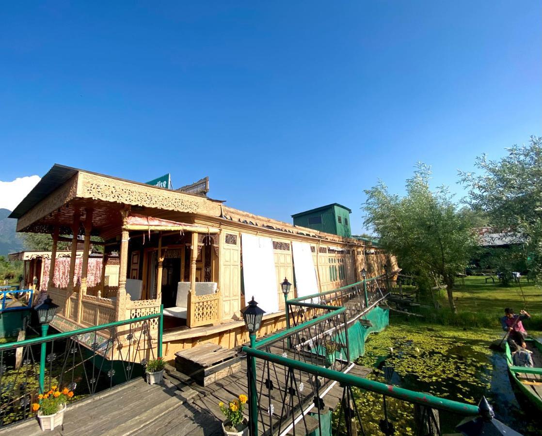Green Paradise Houseboat - Centrally Heated Srīnagar Exteriör bild